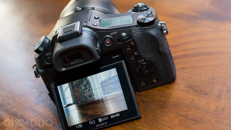 Illustration for article titled Sony RX10 Review: A First-Rate Camera With a Do-It-All Lens